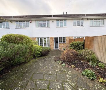 Fairthorne Gardens, Alverstoke, Gosport, Hampshire, PO12 - Photo 4