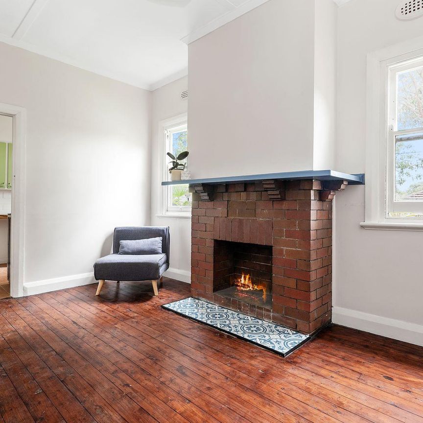 25 Maud Street, Mayfield West NSW 2304 - House For Rent | Domain - Photo 1