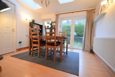 3 bedroom semi-detached house to rent - Photo 5