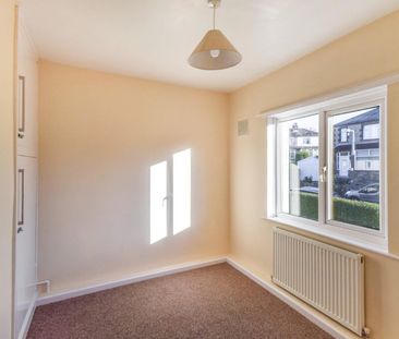 Thornacre Road, Shipley, BD18 1JY - Photo 2