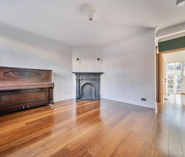 5 bedroom semi-detached house to rent - Photo 2