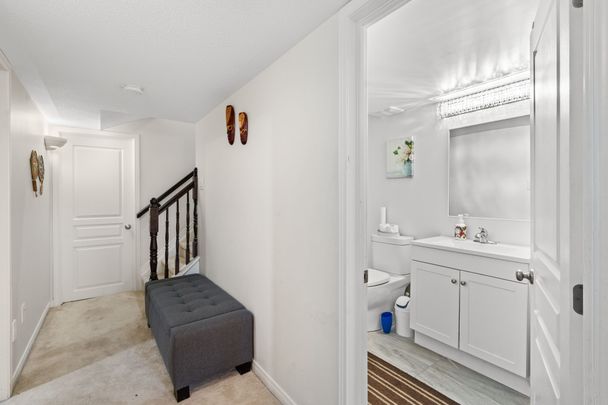 For Lease - 407 Celtic Ridge Crescent, Kanata, Ontario - Photo 1