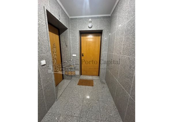 Apartamento T1 em Porto