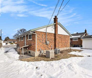 752 DICKENS Avenue Unit A, Ottawa, Ontario K1G2X8 - Photo 4