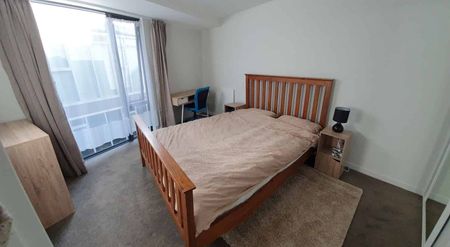 Quiet Fully Furnished Apt - Photo 4