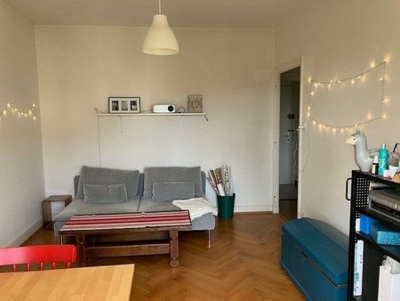 Appartement de 2.5 pièces au 4ème étage avec balcon - Foto 2