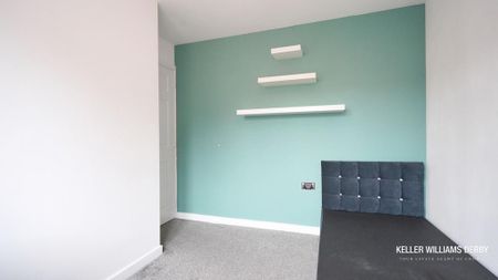 4 bedroom detached house to rent - Photo 4