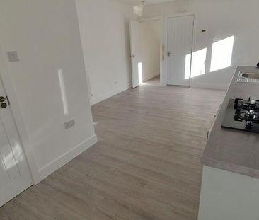 1 bedroom ground floor flat to rent - Photo 4