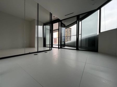 1033 NELSON STREET, Vancouver, BC V6E 1J1 - Photo 3