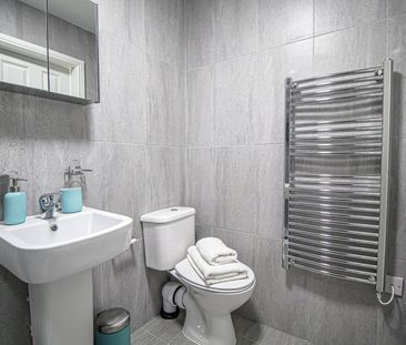 Apt 13, 47-49 East Parade - Photo 1