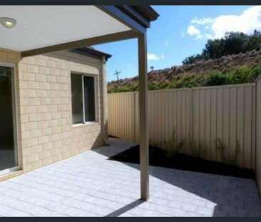 Modern Coastal Living in a Private Laneway Setting - Photo 6