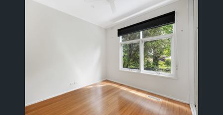 1950's Fully Renovated Weatherboard Cottage - Photo 4