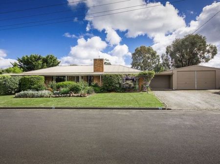 68 Fersfield Road, Gisborne - Photo 2