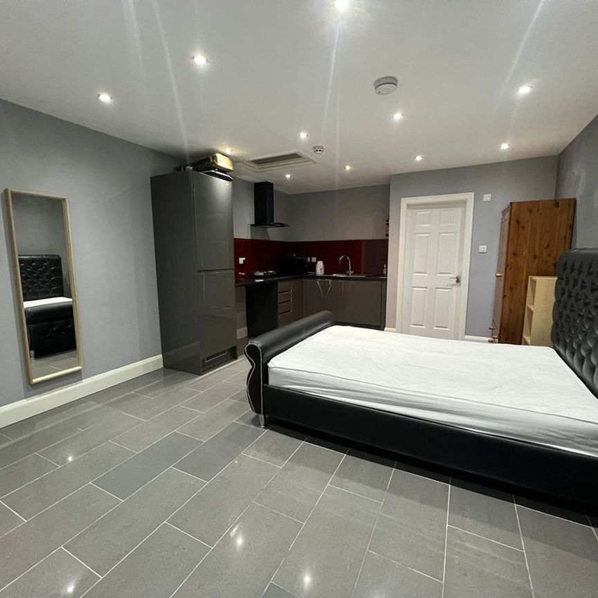 Room in a Shared House, Templars Field, CV4 - Photo 1