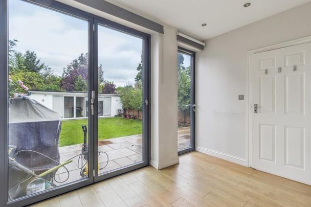 5 bedroom terraced house to rent - Photo 1