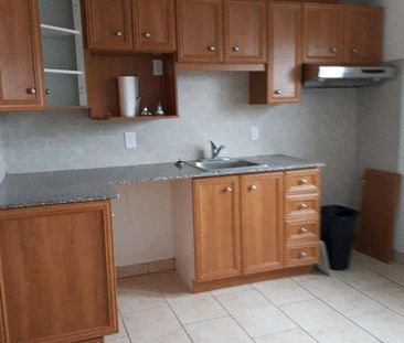 Beau 4 1/2 3, étage dans un 5,plex tranquille - Photo 2