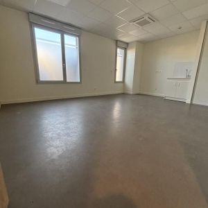 Location Appartement à VILLEFONTAINE - Photo 2