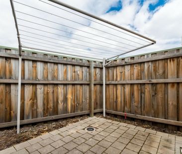 Charming One Bedroom Unit in Dual Key Property - Photo 3