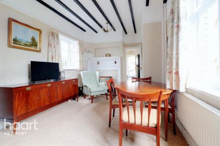 3 bedroom semi-detached house to rent - Photo 3