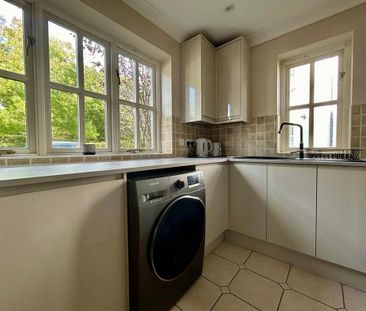 3 bedroom semi-detached house to rent - Photo 6