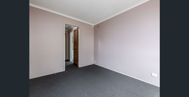 Family home in great location - Photo 1