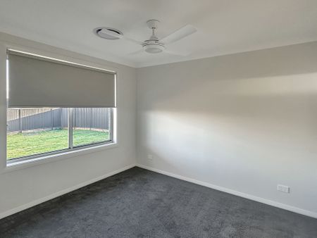 Brand New Home in Southlakes Estate - Photo 4