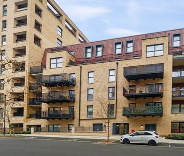 Brumwell Avenue, London, SE18 - Photo 1