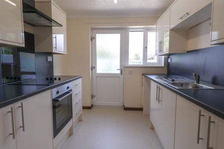 Mill Pleck, Studley - Photo 2