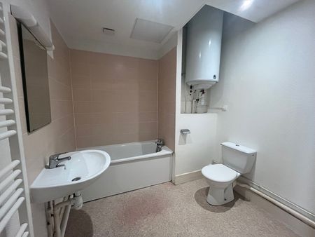 Location Appartement 3 pièces 72m² BESANCON 25000 - Photo 5