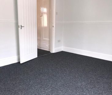 4 bedroom terraced house to rent - Photo 1