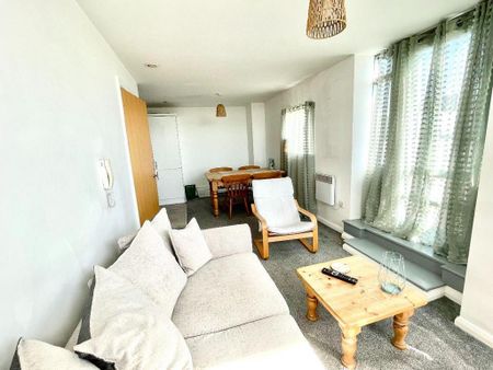 2 bedroom apartment to rent - Photo 2