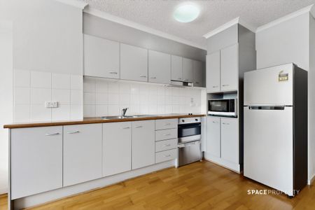 Charming Spring Hill Haven Awaits You - Photo 3