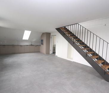 2.5 Zimmer, 95 m², 2. Stock - Photo 2