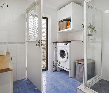 2/1 Halloran Street, Hermit Park QLD 4812 - House For Rent | Domain - Photo 4