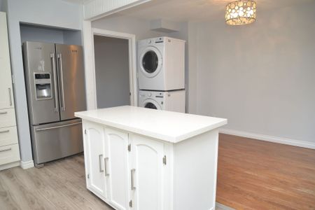 For Lease - 338 Homestead Court, Oshawa, Ontario - Photo 4