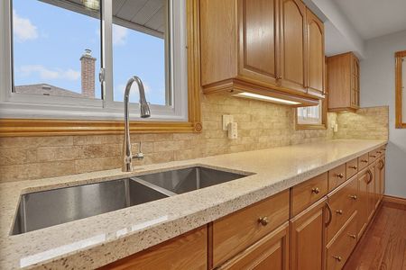For Lease - 68 Athabasca Street, Oshawa, Ontario - Photo 4