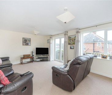 3 bedroom end of terrace house to rent - Photo 4