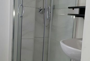 Студия возле метро Лоди Тибб