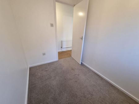 2 bedroom maisonette to rent - Photo 4
