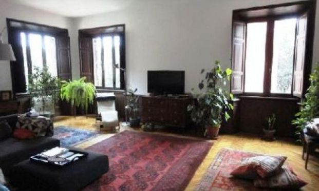 Colosseo-FAO: 150mq. Spacious 3 Bedroom, large entrance, separate dining, double living room. Quiet, sunny, balcony, near metro. Ref 357 - Photo 1