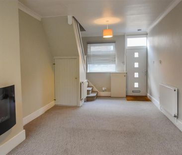 2 bedroom terraced house to rent - Photo 2