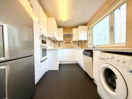 Netherdale, Kirkvale Court, G77 5HJ - Photo 2