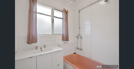 Perfect Family Home - Photo 4