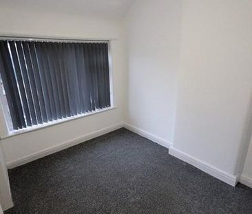 2 bedroom semi-detached house to rent - Photo 3