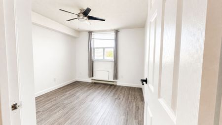 For Lease - 23 Main Street Unit# 406, Hamilton, Ontario - Photo 3