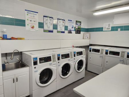 One Bedroom - Photo 4