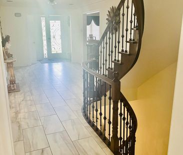 For Lease - 3076 Bayberry Drive, Mississauga, Ontario - Photo 3