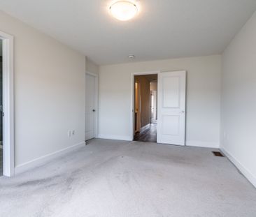 For Lease - 6 Bedrock Drive, Hamilton, Ontario - Photo 2