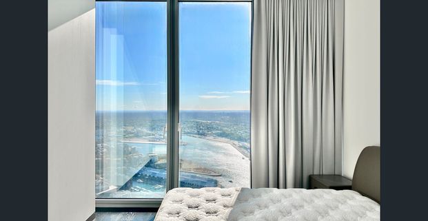Luxurious 3-Bedroom Apartment in 'One Sydney Harbour' - Photo 1