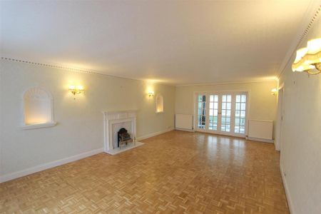 5 bedroom detached house to rent - Photo 2